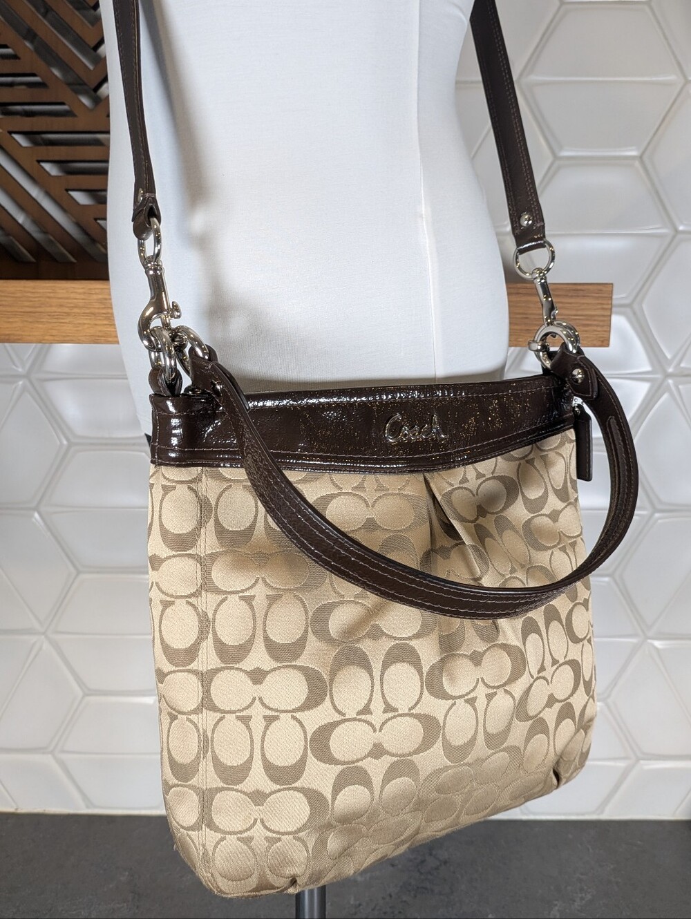 Coach Women's Canvas Jacquard Crossbody Shoulder Bag Cream  Brown Beige